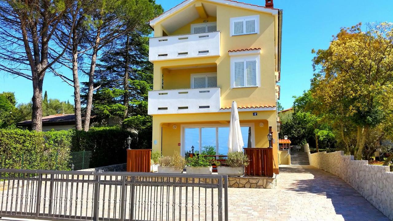 Villa Bionda Malinska Esterno foto